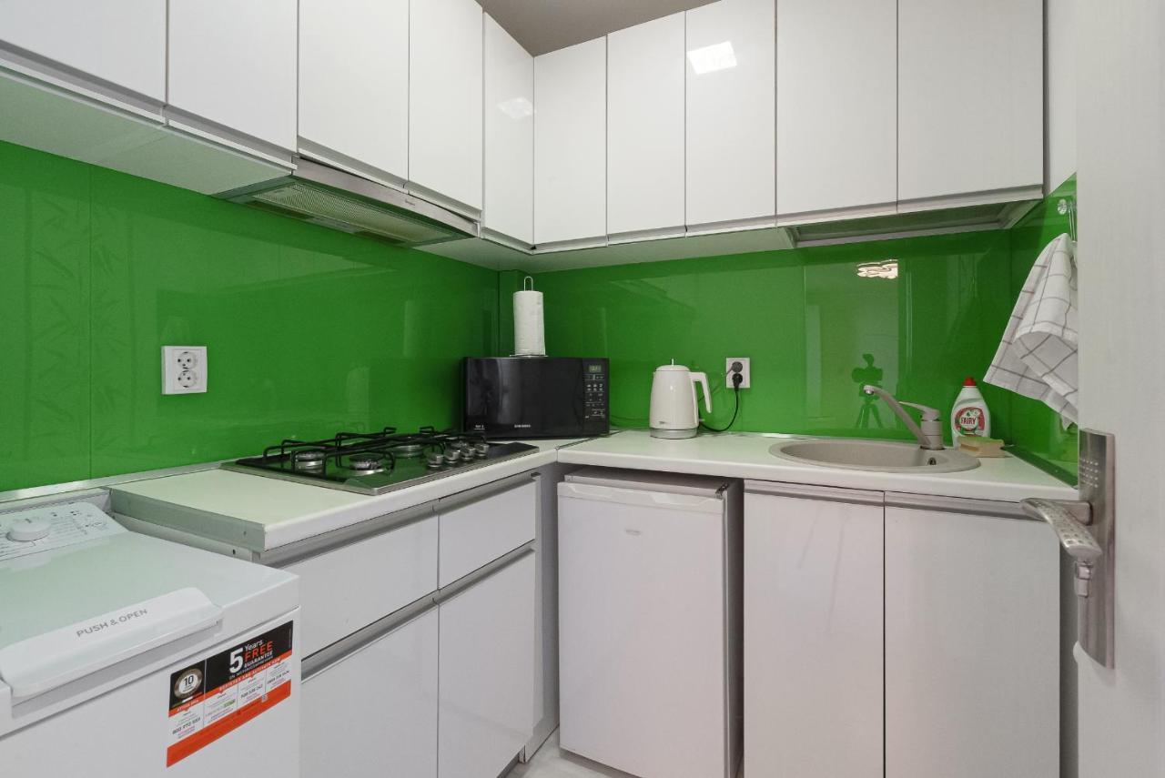 Stone Gate Apartment #1 บูคาเรสต์ ภายนอก รูปภาพ