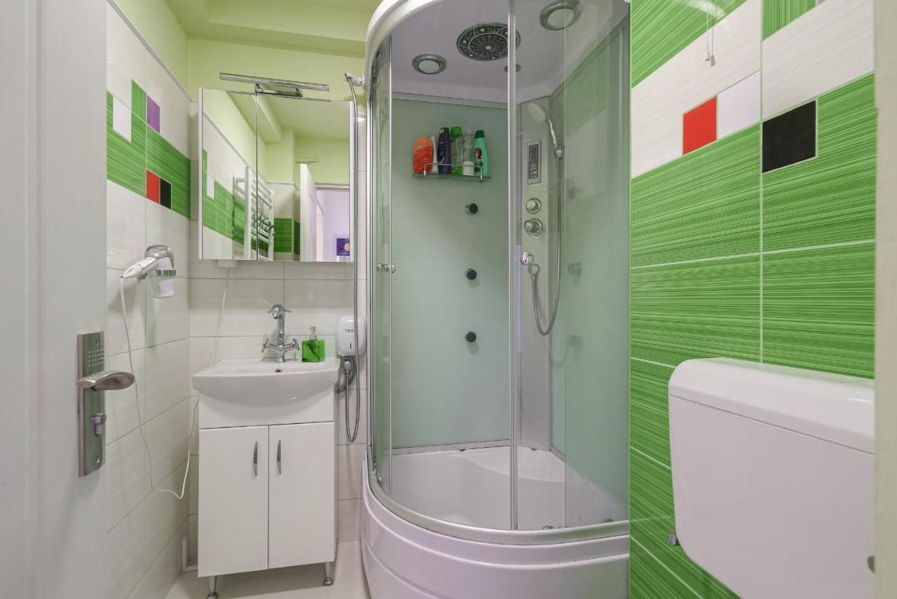 Stone Gate Apartment #1 บูคาเรสต์ ภายนอก รูปภาพ