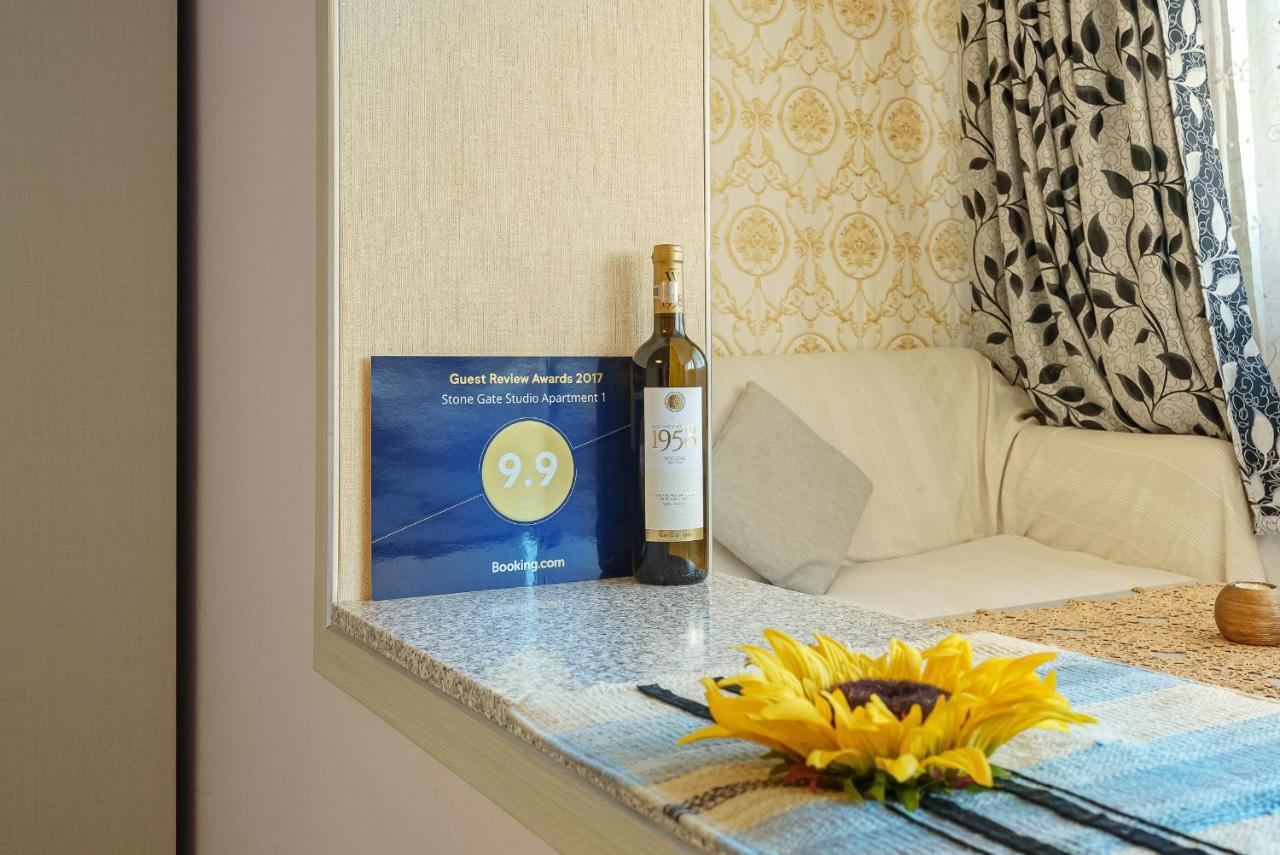 Stone Gate Apartment #1 บูคาเรสต์ ภายนอก รูปภาพ